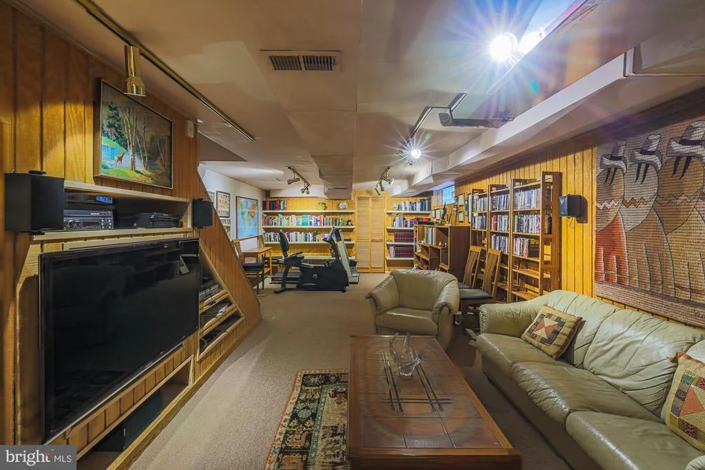 Photo of 6300 SHELRICK DRIVE