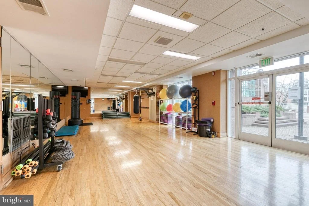 Photo of Unit 305 at 100 HARBORVIEW DRIVE