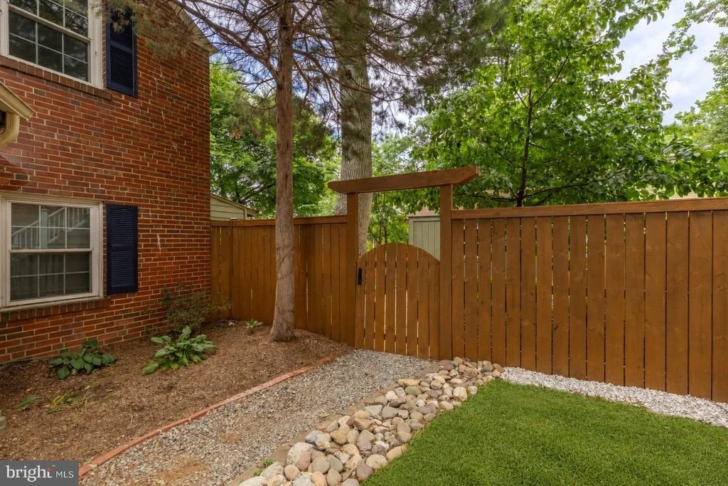Photo of 1607 BALLARD STREET