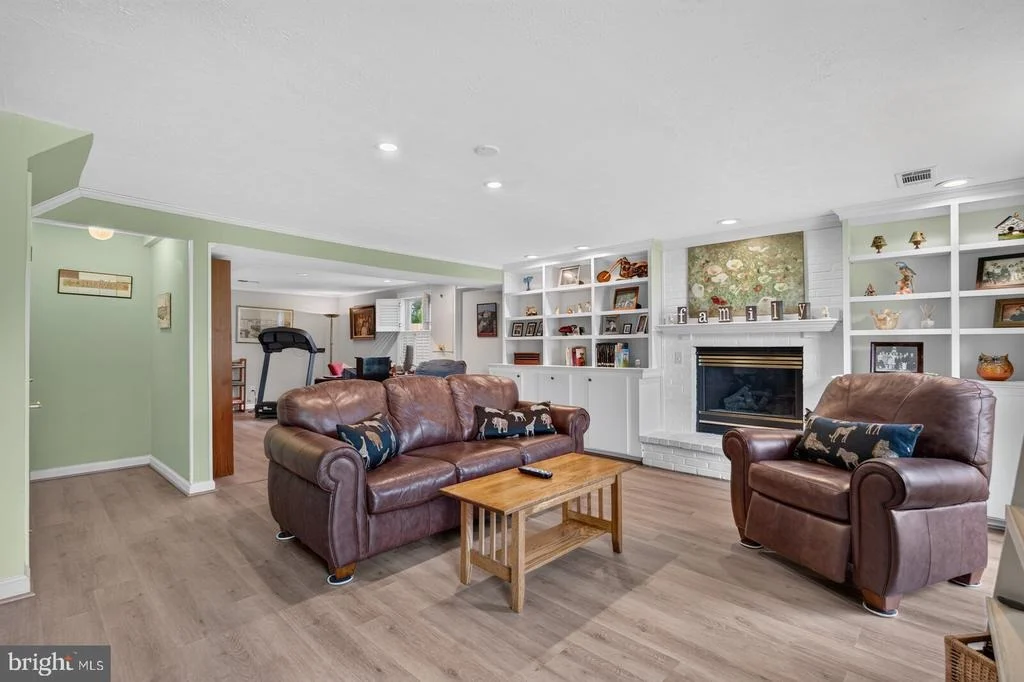 Photo of 18029 LAFAYETTE DRIVE