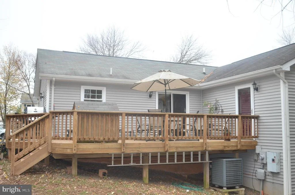 Photo of 9644 BRANCHVIEW LANE