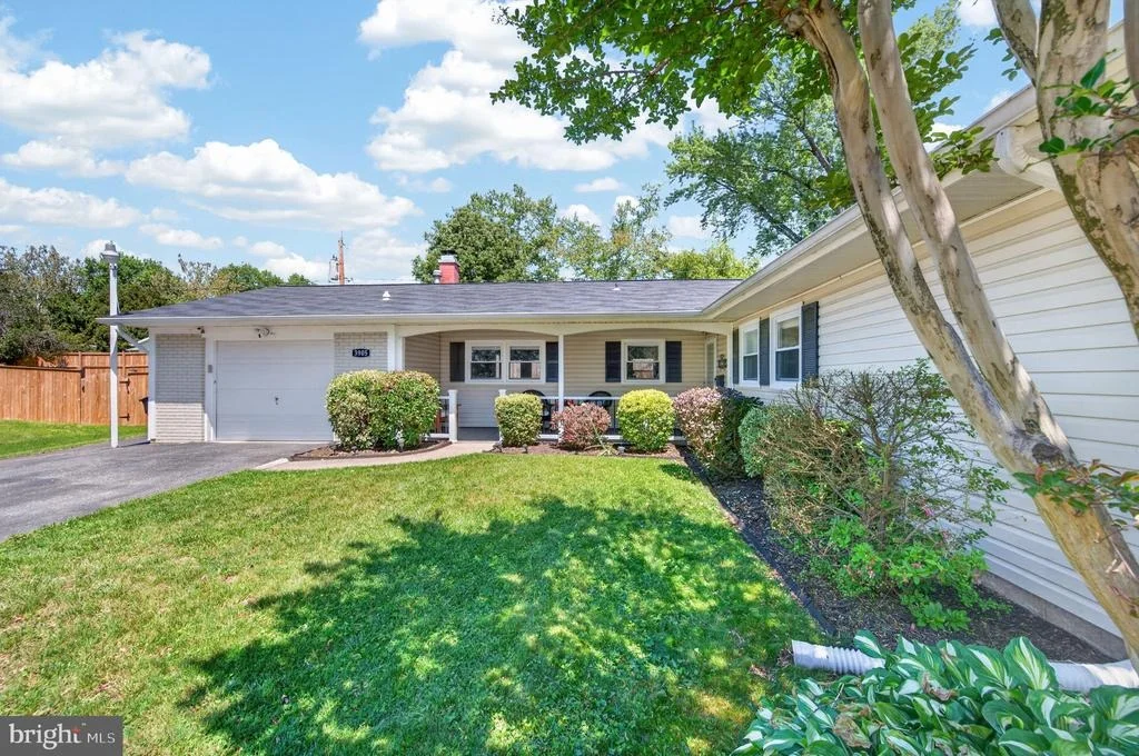 Photo of 3905 CARVEL LANE