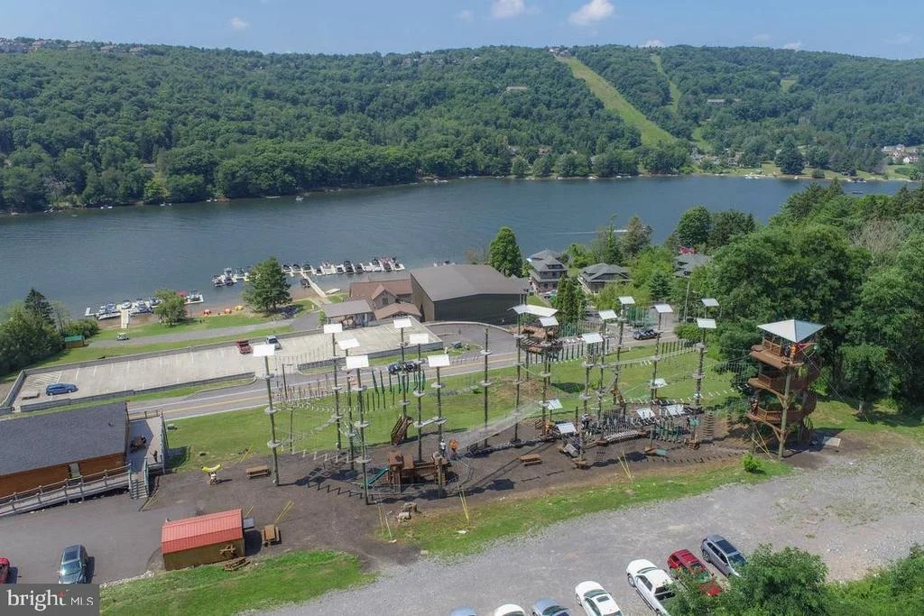Photo of 723 PINNACLE DRIVE