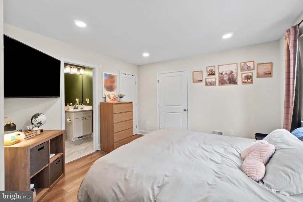 Photo of 610 MEADOW ROAD