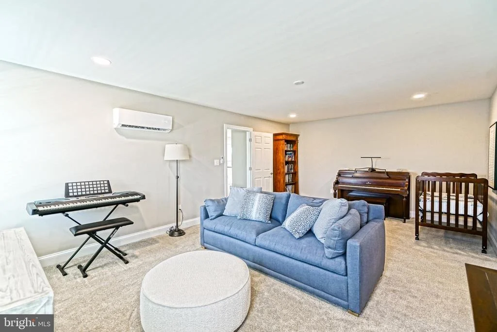 Photo of 35142 BATTLEMIXER DRIVE