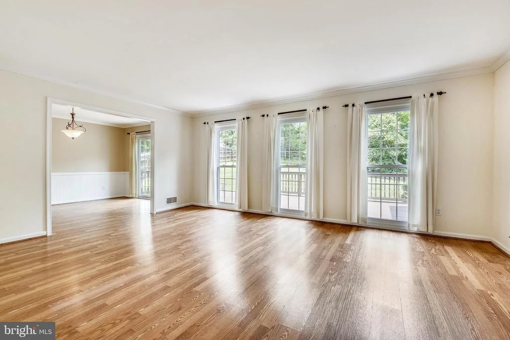 Photo of 2417 NEES LANE