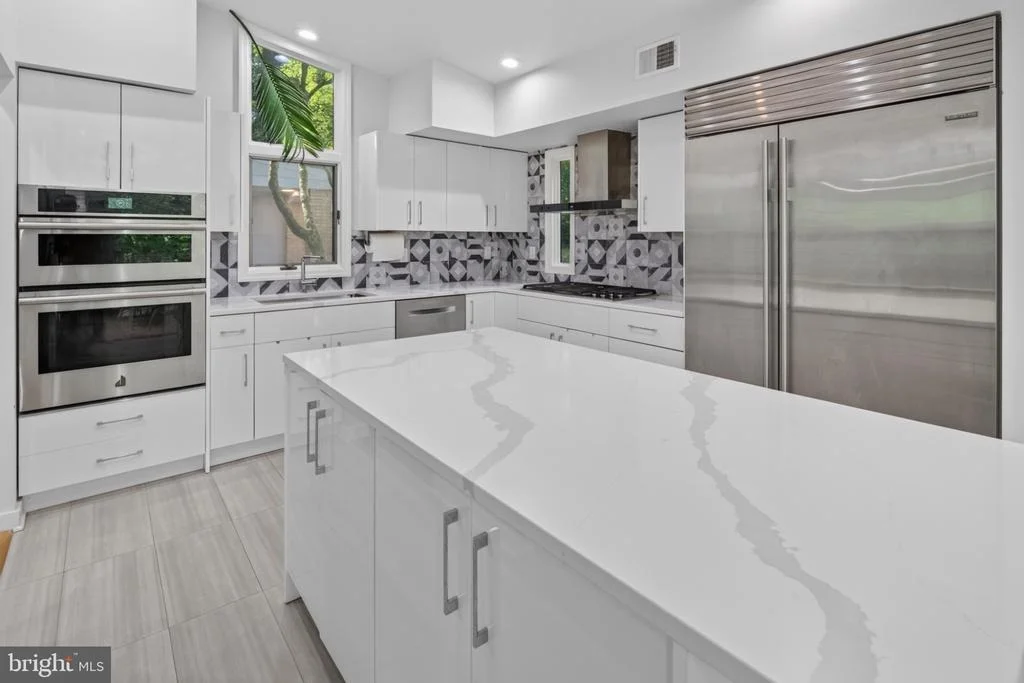 Photo of 24 WHITE OAK DRIVE
