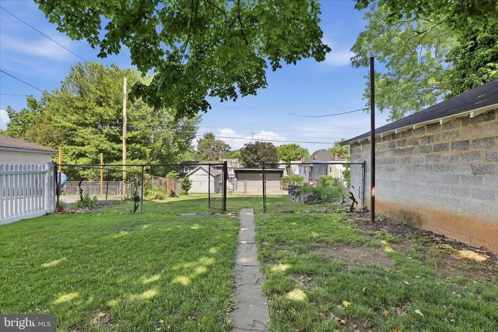 Photo of 819 SUMMIT AVENUE