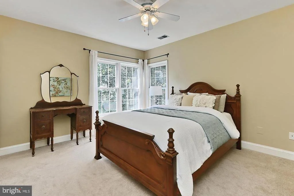 Photo of 5749 YEWING WAY