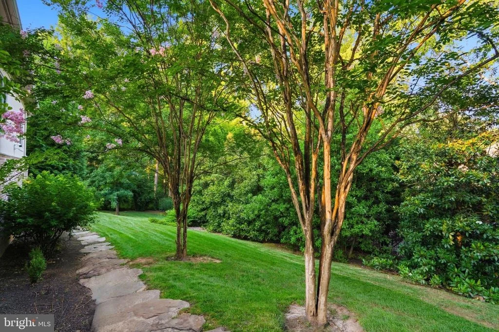 Photo of 1239 DALEVIEW DRIVE