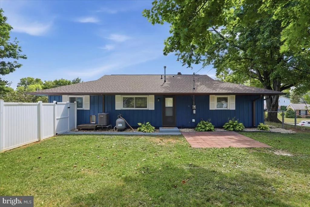 Photo of 1405 OUTER DRIVE
