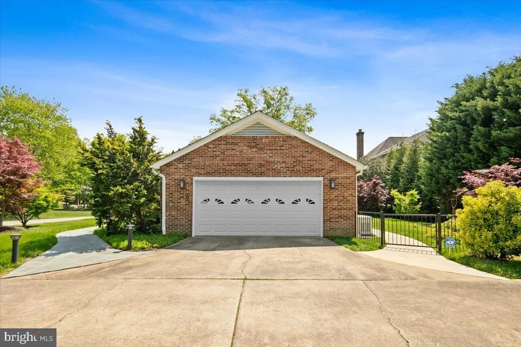 Photo of 9352 MOUNT VERNON CIRCLE