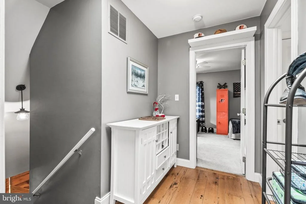 Photo of 9124 HAWBOTTOM ROAD
