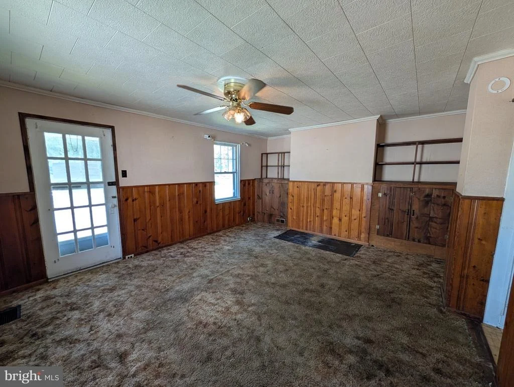 Photo of 6090 FALLS ROAD