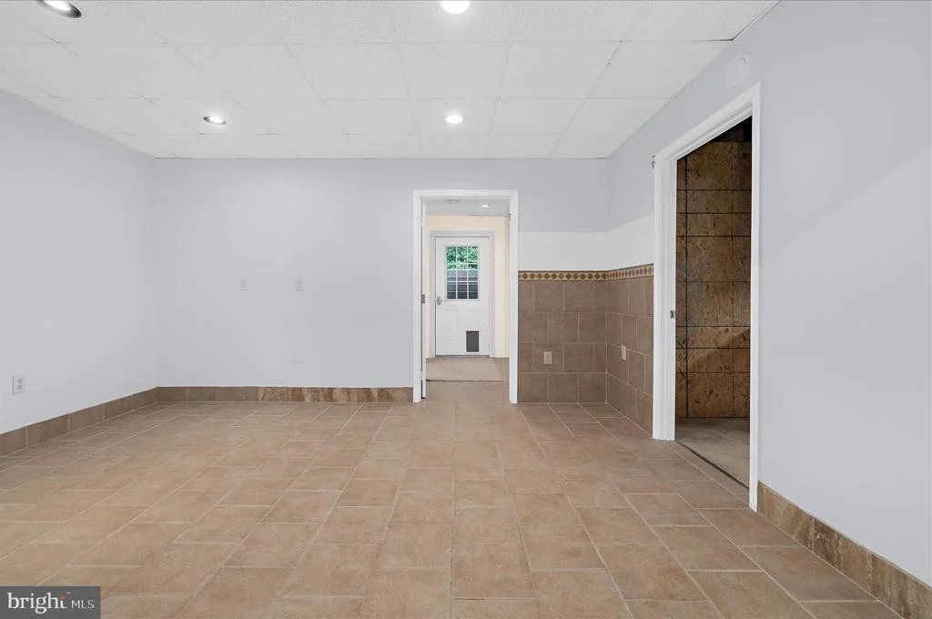 Photo of 8517 NEW CUT ROAD