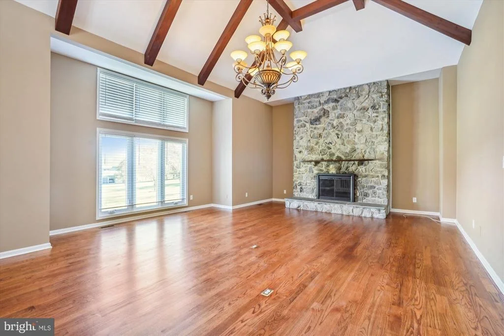 Photo of 18604 WILLOW OAK DRIVE