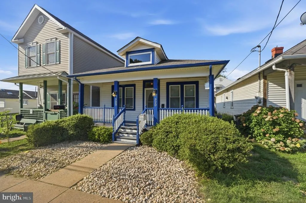 Photo of 320 3RD AVENUE