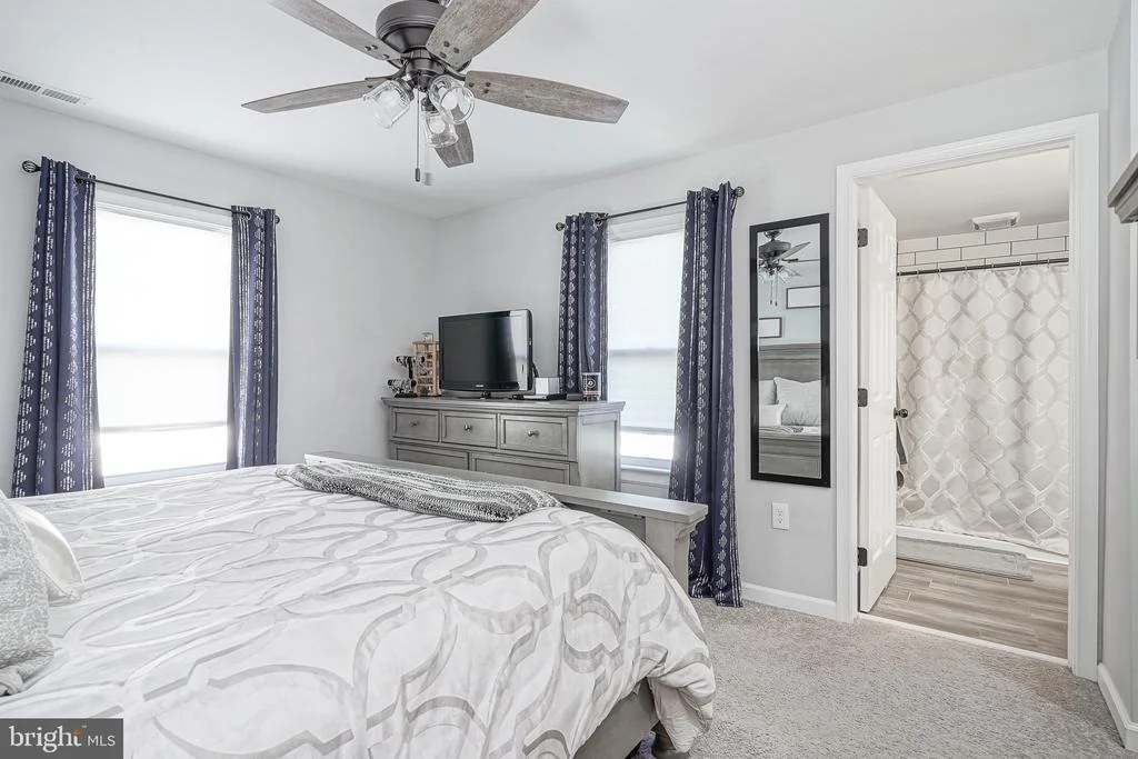 Photo of 42 EVERGREEN AVENUE