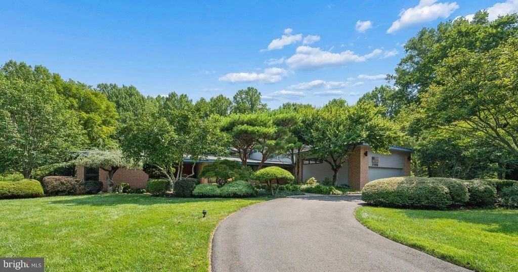 Photo of 17026 BARN RIDGE DRIVE
