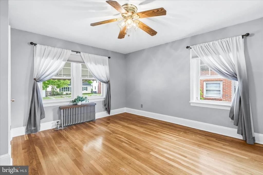 Photo of 6 E 13TH STREET