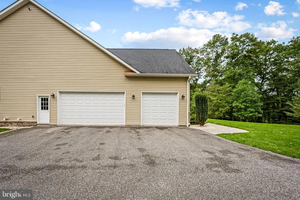 Photo of 1391 MACTON ROAD