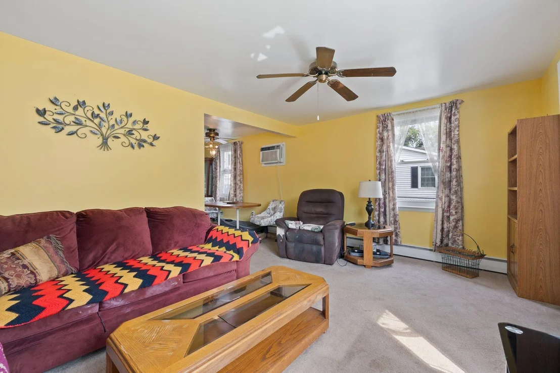 Photo of 488 BRUCE AVENUE