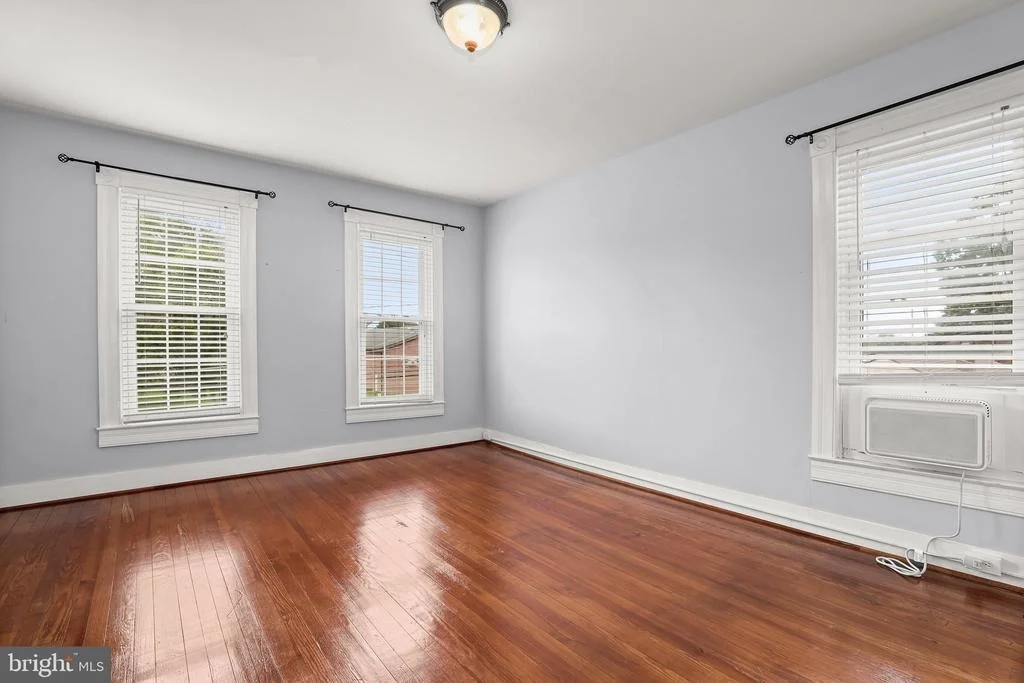 Photo of 1209 LINDEN AVENUE