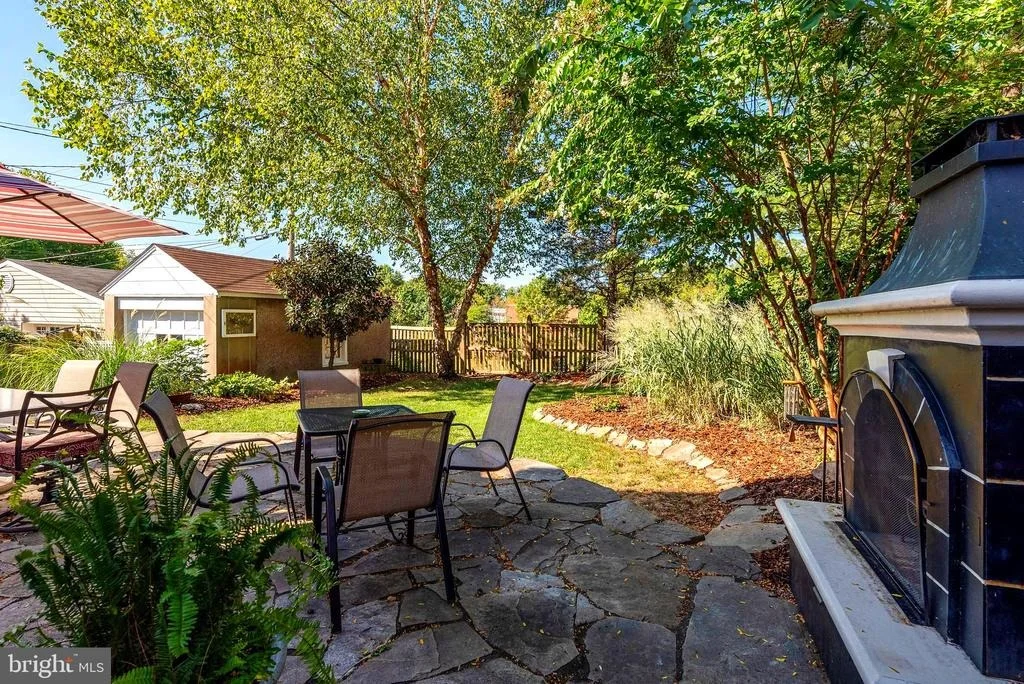 Photo of 808 WARWICK ROAD