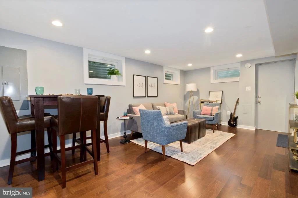 Photo of 8713 READING ROAD