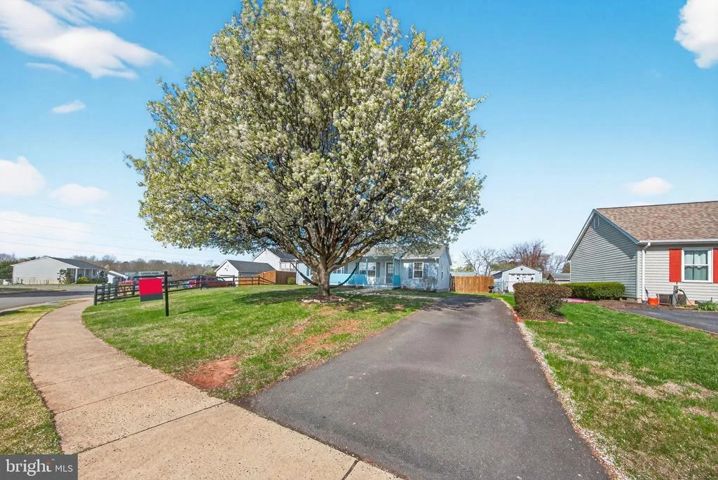 Photo of 11698 FORT UNION DRIVE