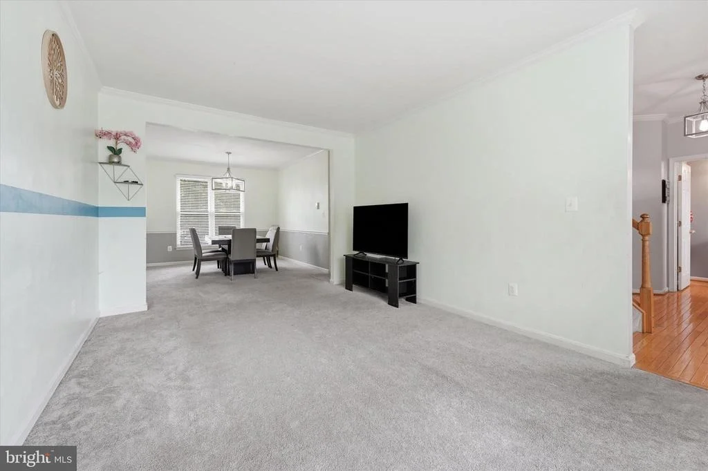Photo of 2402 SHAKER LANE