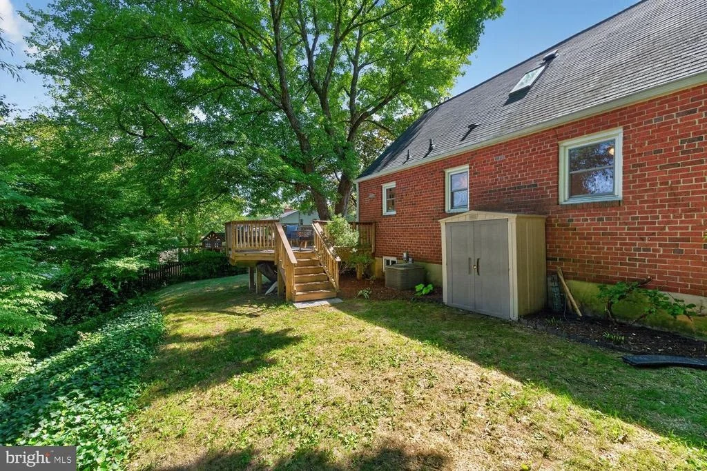 Photo of 1503 CREST ROAD