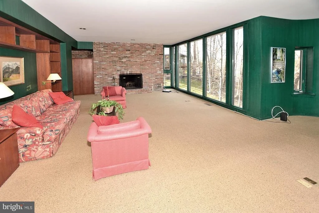 Photo of 4 BUTTONWOOD LANE