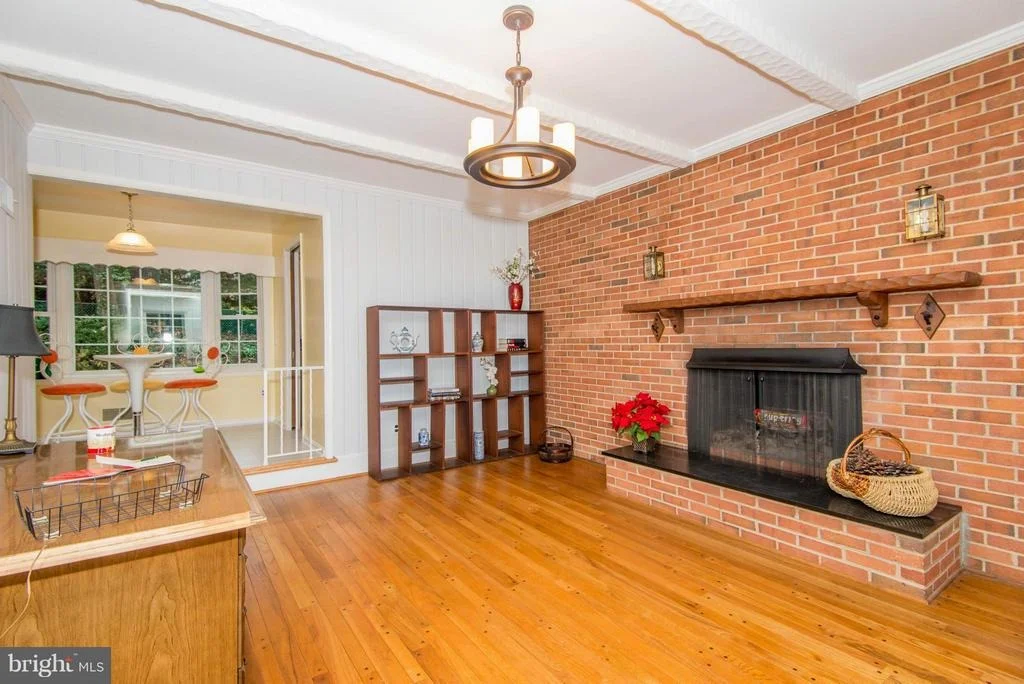 Photo of 7110 DEVONSHIRE ROAD