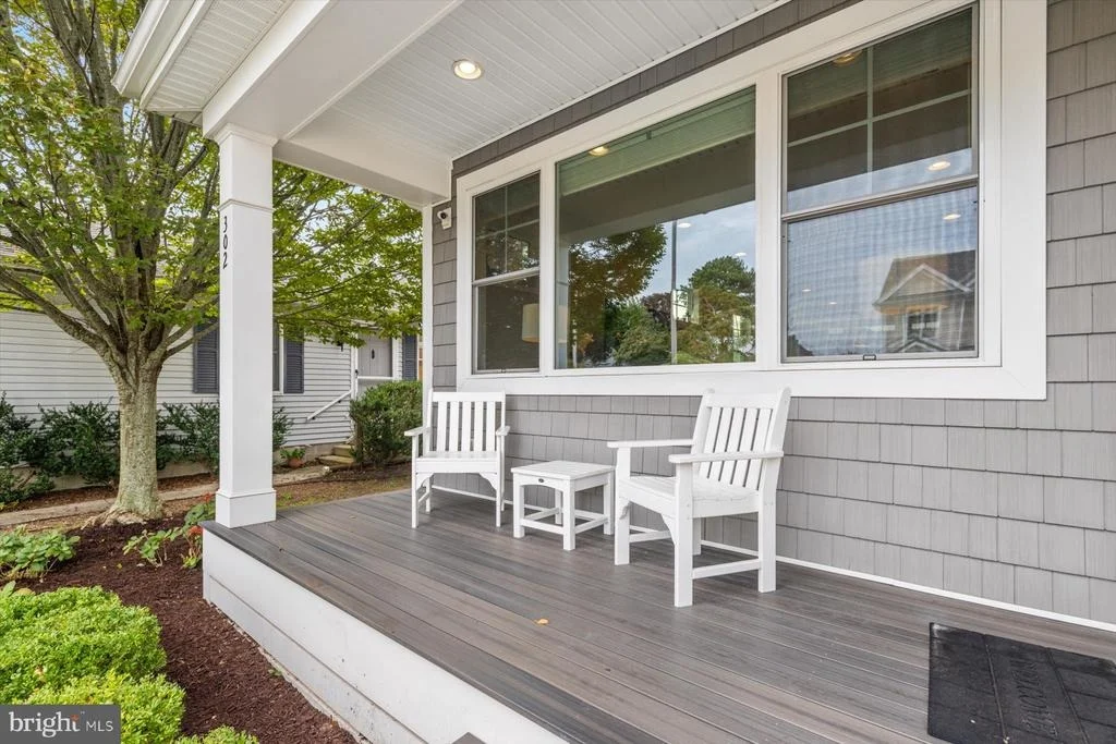 Photo of 302 LAUREL STREET