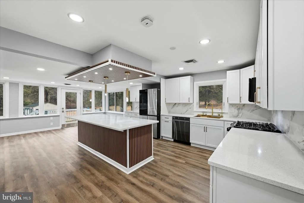 Photo of 2639 LOGMILL ROAD