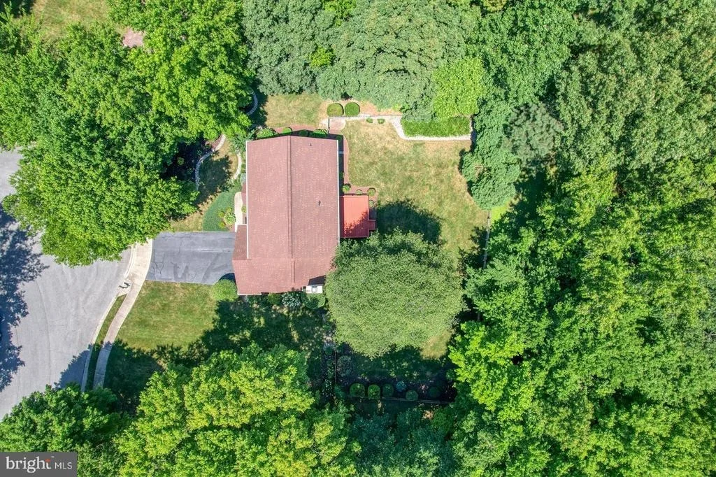 Photo of 305 PEBBLE VALLEY PLACE