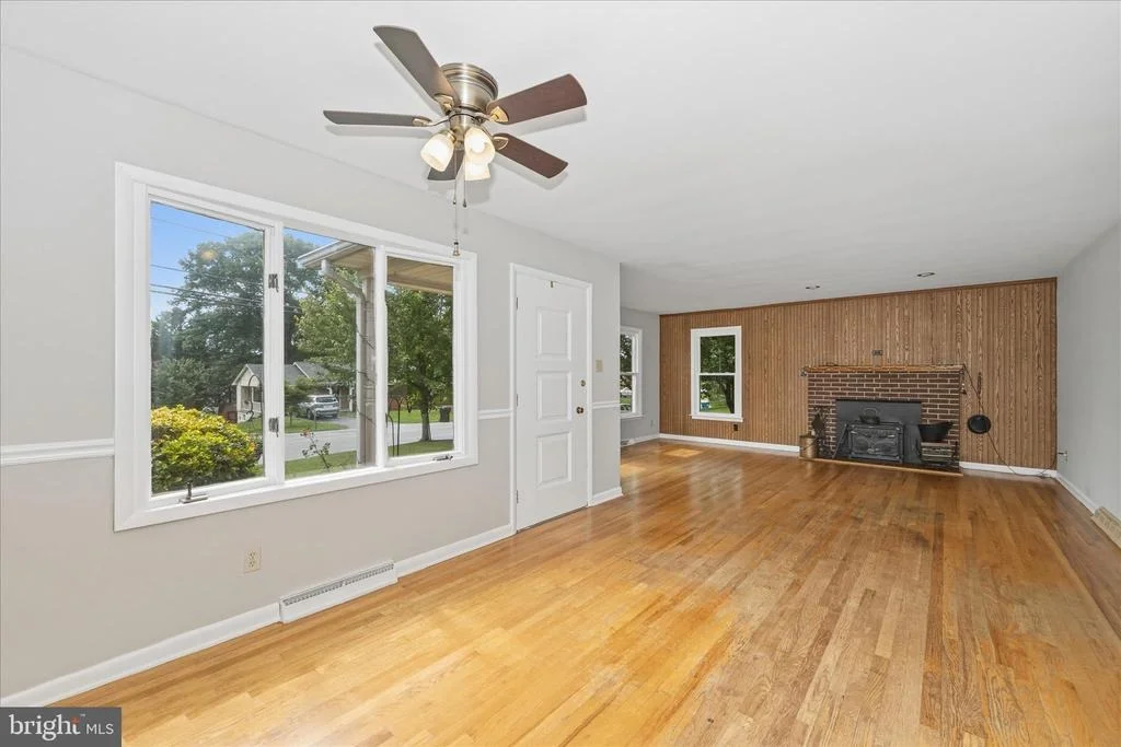 Photo of 7 DELLA LANE