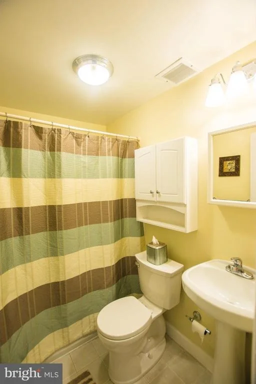 Photo of 1019 GROVEHILL ROAD