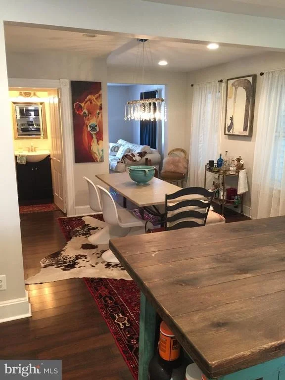 Photo of 218 E 6TH STREET E
