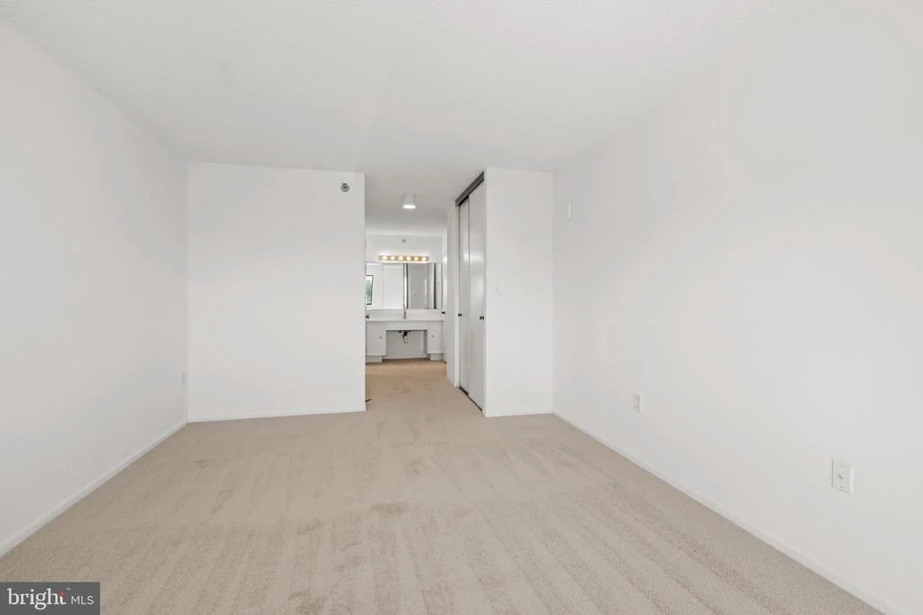 Photo of Unit 3601 at 15115 INTERLACHEN DRIVE