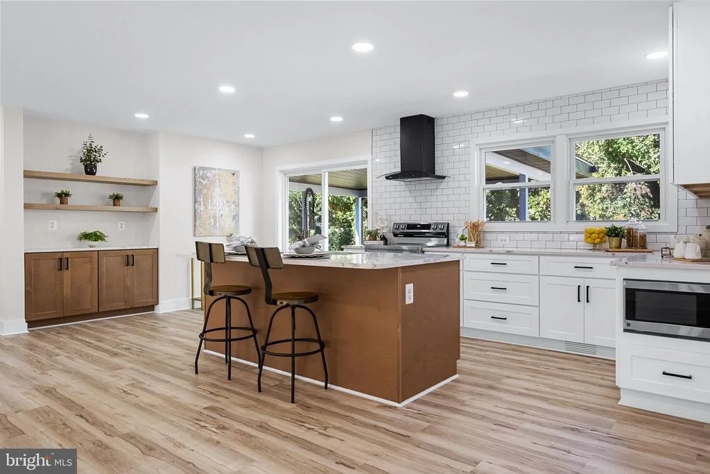 Photo of 305 RIVER BEND ROAD