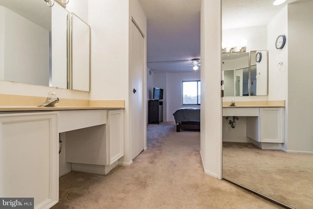 Photo of Unit 1509 at 15101 INTERLACHEN DRIVE