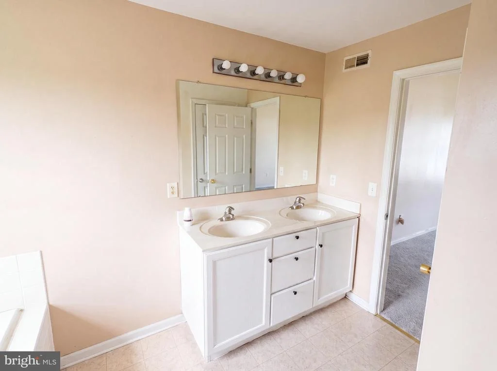 Photo of 32 LEENA LANE