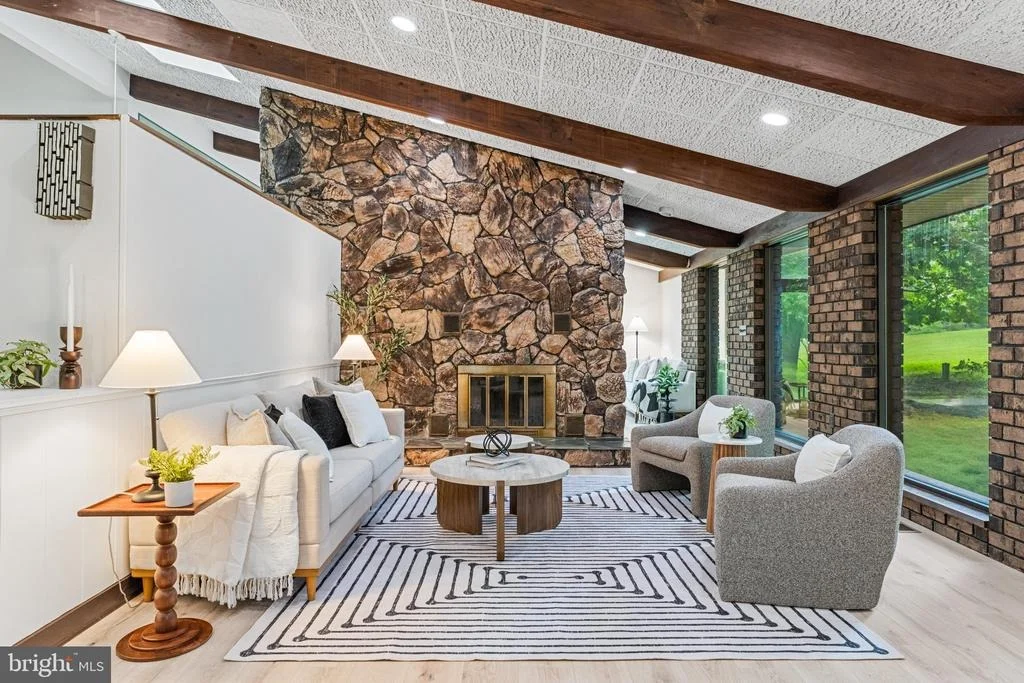 Photo of 6422 QUINN ROAD