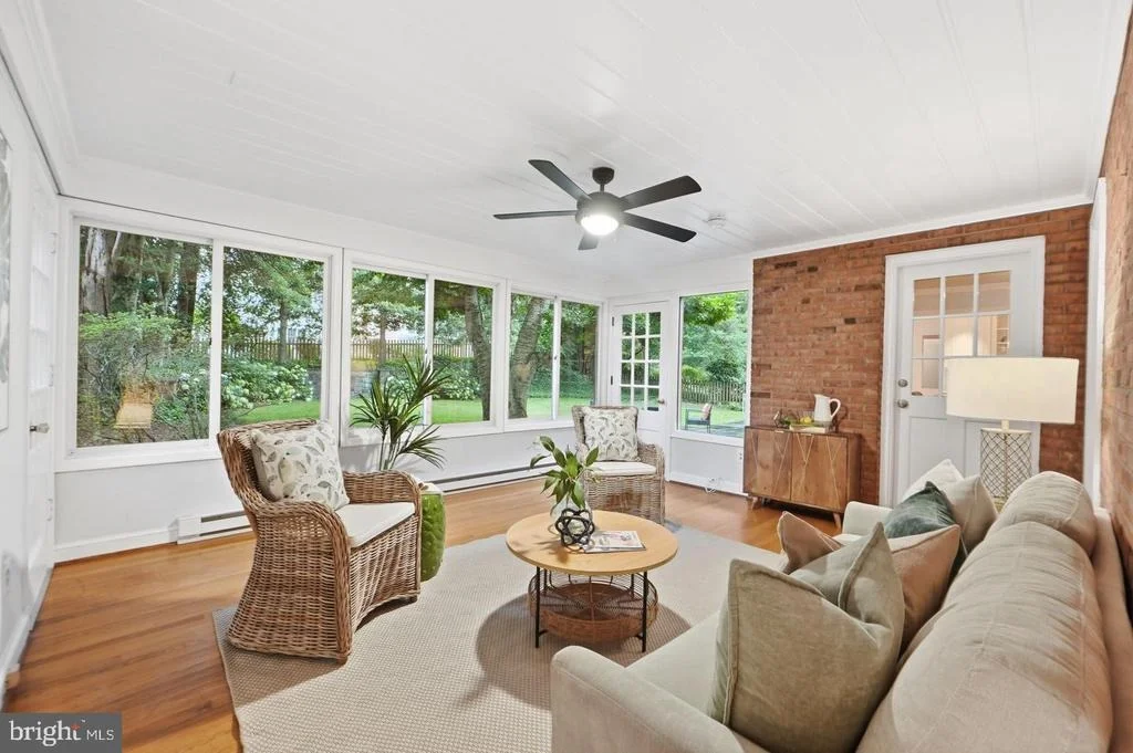 Photo of 5910 OVERLEA ROAD