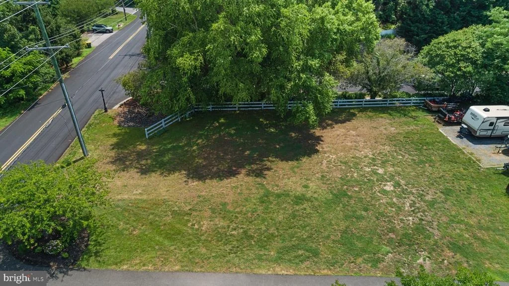 Photo of 3325 COX ROAD