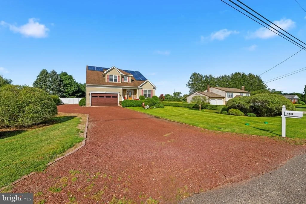 Photo of 464 N 2ND ROAD