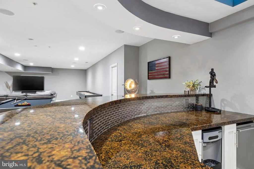 Photo of 8328 PINE KNOTT COURT