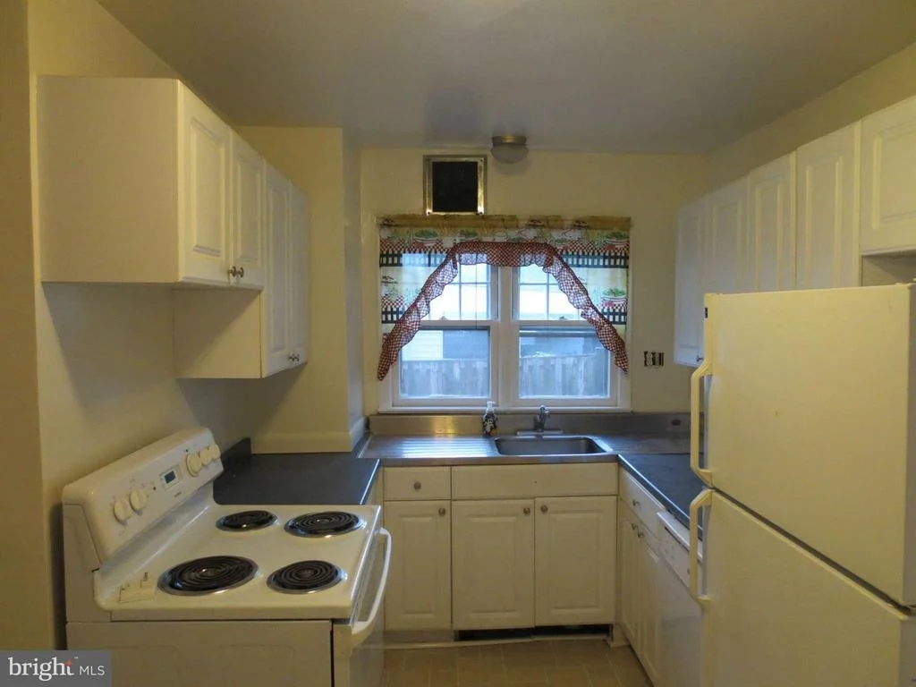 Photo of 703 HOLLYWOOD AVENUE